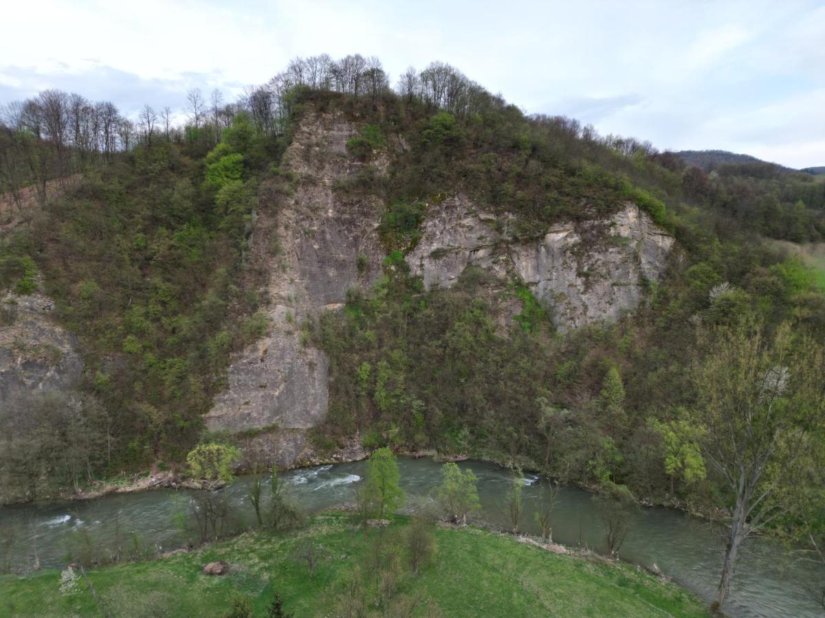 Apartman Visoko-Oaza Mira Buitenkant foto