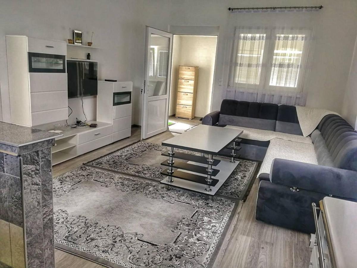 Apartman Visoko-Oaza Mira Buitenkant foto