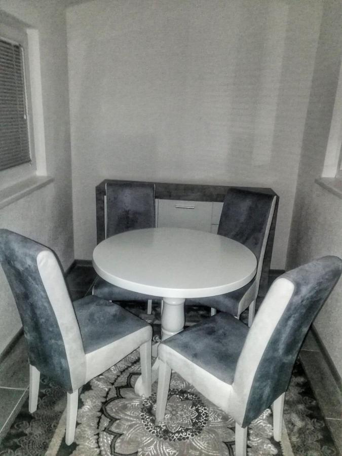Apartman Visoko-Oaza Mira Buitenkant foto