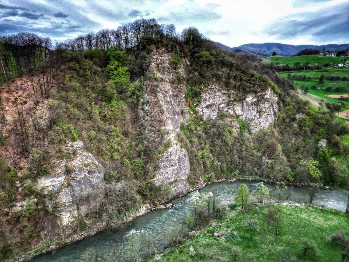 Apartman Visoko-Oaza Mira Buitenkant foto